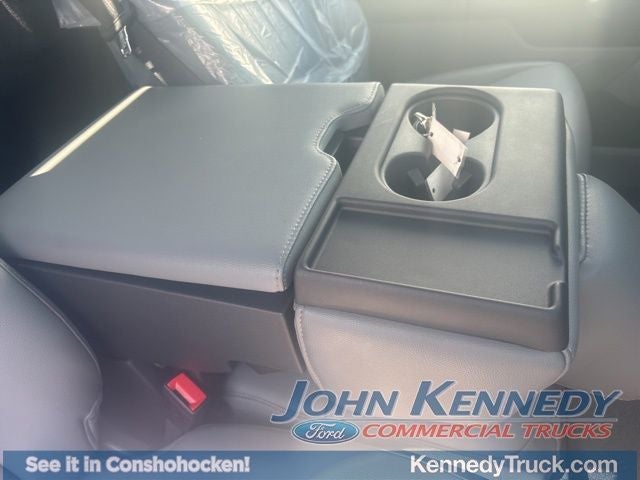 2026 Ford Super Duty F-550 DRW XL 4WD Reg Cab 205 WB 120 CA