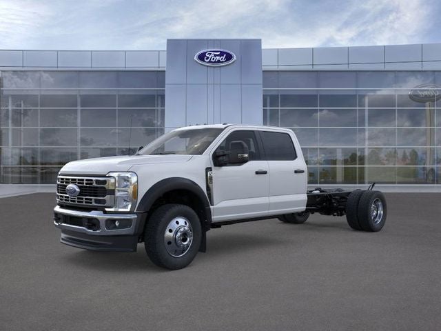 2026 Ford Super Duty F-550 DRW XLT 4WD Crew Cab 203 WB 84 CA