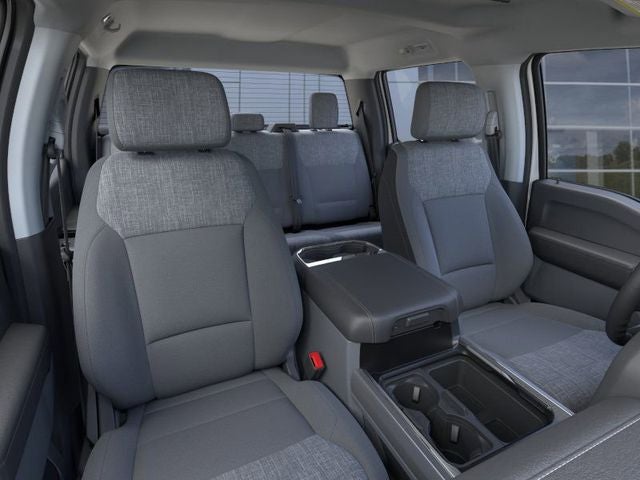 2026 Ford Super Duty F-550 DRW XLT 4WD Crew Cab 203 WB 84 CA