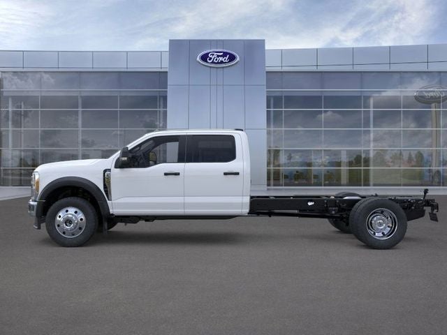 2026 Ford Super Duty F-550 DRW XLT 4WD Crew Cab 203 WB 84 CA