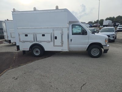 2026 Ford E-Series Cutaway E-350 SRW 138 WB