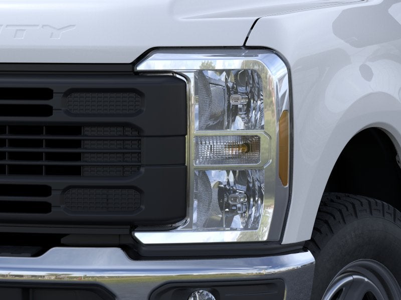 2026 Ford Super Duty F-350 SRW XL 4WD SuperCab 8' Box