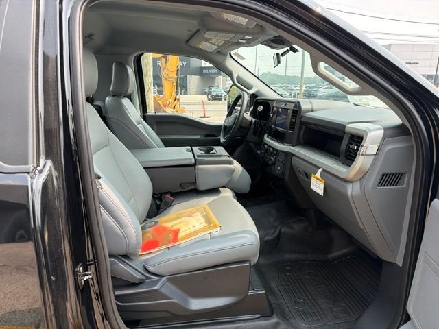 2026 Ford Super Duty F-250 SRW XL 4WD Reg Cab 8' Box