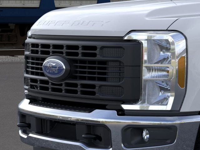 2026 Ford Super Duty F-350 SRW XL 4WD Reg Cab 8' Box