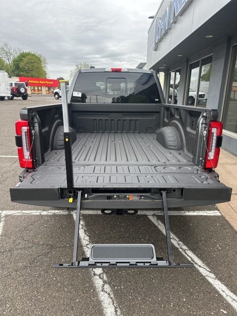 2026 Ford Super Duty F-350 SRW Platinum