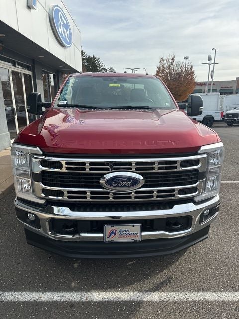 2026 Ford Super Duty F-350 SRW XLT