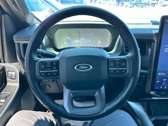 2023 Ford F-150 Lightning LARIAT