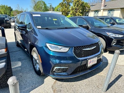 2023 Chrysler Pacifica Touring L