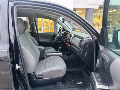 2022 Toyota Tacoma 4WD SR