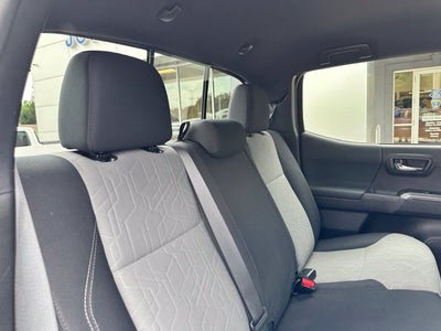 2022 Toyota Tacoma 4WD SR