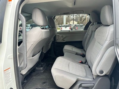 2021 Toyota Sienna LE