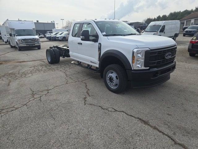 2026 Ford Super Duty F-550 DRW XL 4WD SuperCab 192 WB 84 CA
