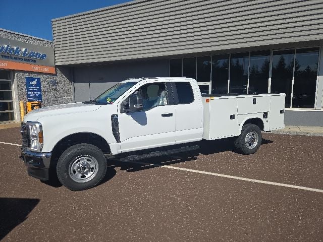 2026 Ford Super Duty F-350 SRW XL 4WD SuperCab 168 WB 60 CA