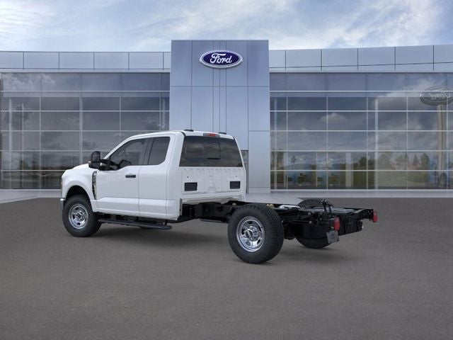2026 Ford Super Duty F-350 SRW XL 4WD SuperCab 168 WB 60 CA