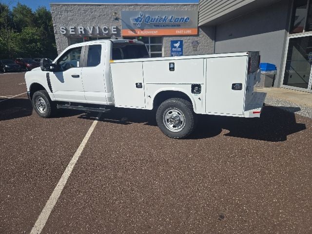 2026 Ford Super Duty F-350 SRW XL 4WD SuperCab 168 WB 60 CA