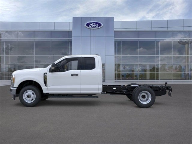 2025 Ford Super Duty F-350 DRW XL 4WD SuperCab 168 WB 60 CA