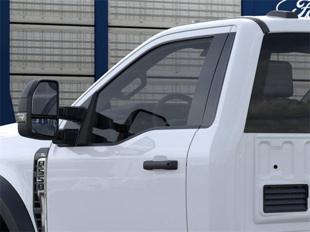 2026 Ford Super Duty F-550 DRW XL 4WD Reg Cab 193 WB 108 CA
