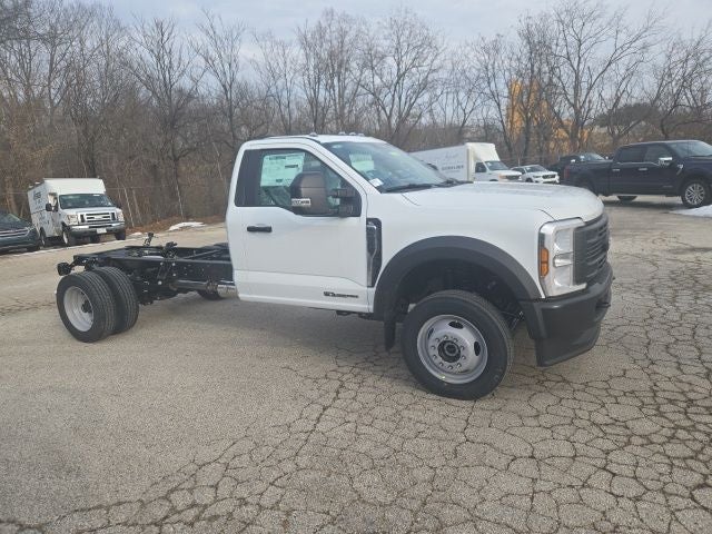2026 Ford Super Duty F-550 DRW XL 4WD Reg Cab 169 WB 84 CA