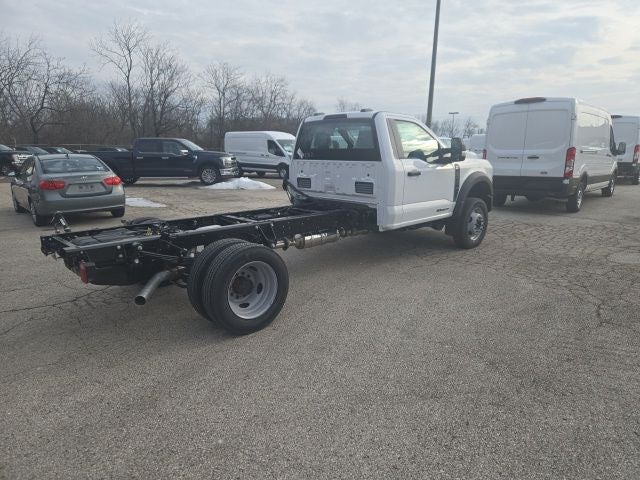 2026 Ford Super Duty F-550 DRW XL 4WD Reg Cab 169 WB 84 CA