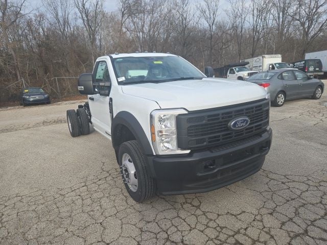 2026 Ford Super Duty F-550 DRW XL 4WD Reg Cab 169 WB 84 CA