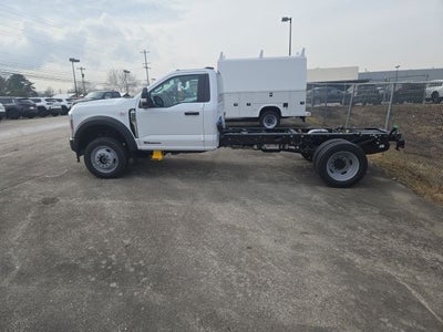 2026 Ford Super Duty F-550 DRW XL 4WD Reg Cab 169 WB 84 CA