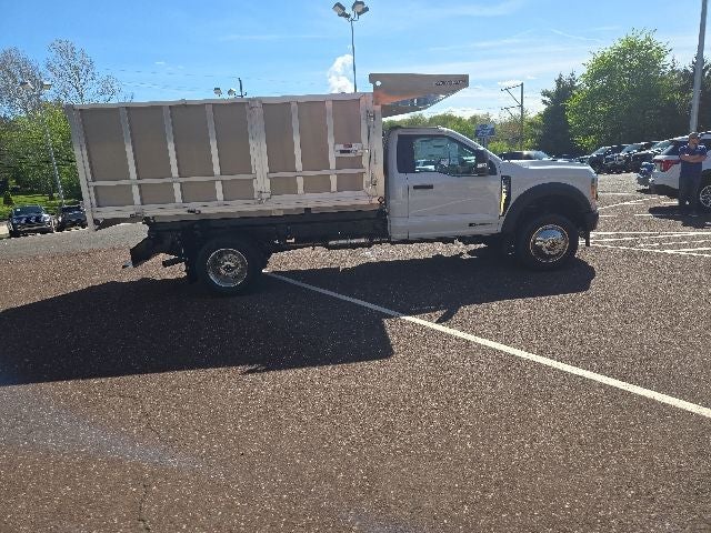 2026 Ford Super Duty F-550 DRW XL 4WD Reg Cab 169 WB 84 CA