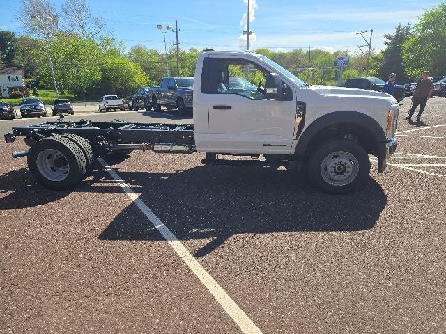 2026 Ford Super Duty F-600 DRW XL 4WD Reg Cab 169 WB 84 CA