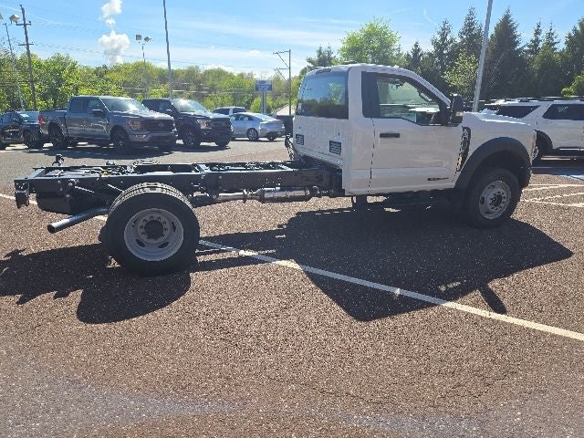 2026 Ford Super Duty F-600 DRW XL 4WD Reg Cab 169 WB 84 CA