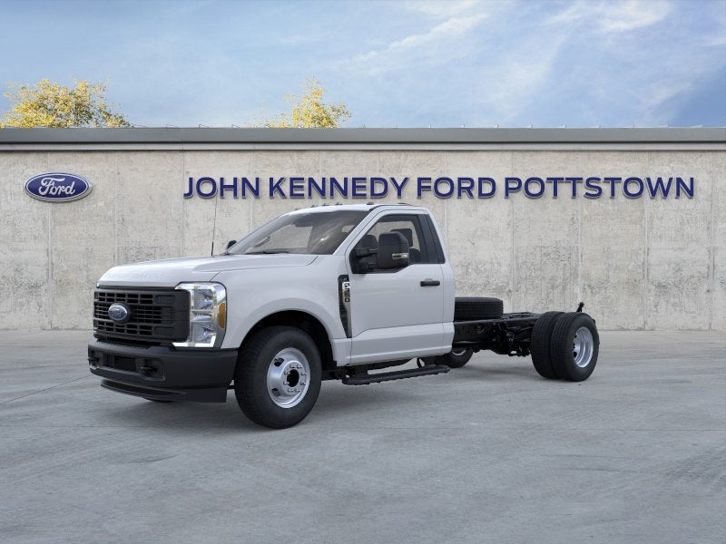 2026 Ford Super Duty F-350 DRW XL 2WD Reg Cab 169 WB 84 CA