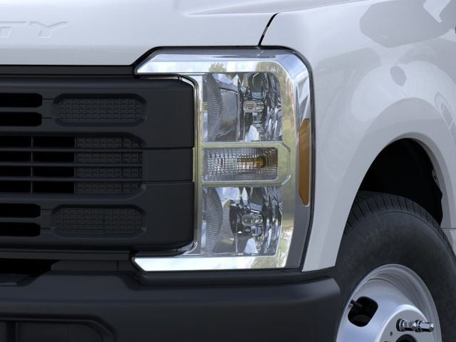 2026 Ford Super Duty F-350 DRW XL 2WD Reg Cab 169 WB 84 CA
