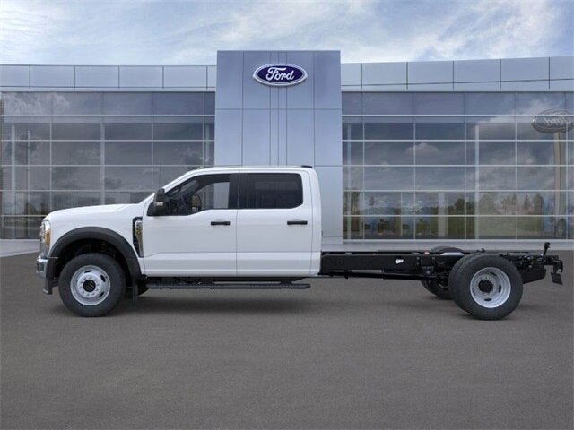 2026 Ford Super Duty F-550 DRW XL 4WD Crew Cab 203 WB 84 CA