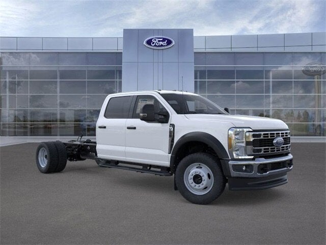 2026 Ford Super Duty F-550 DRW XL 4WD Crew Cab 203 WB 84 CA