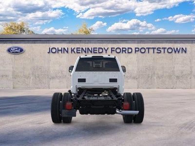 2026 Ford Super Duty F-550 DRW XL 4WD Crew Cab 203 WB 84 CA