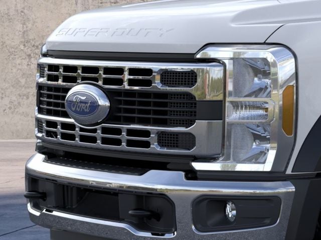 2026 Ford Super Duty F-550 DRW XL 4WD Crew Cab 203 WB 84 CA