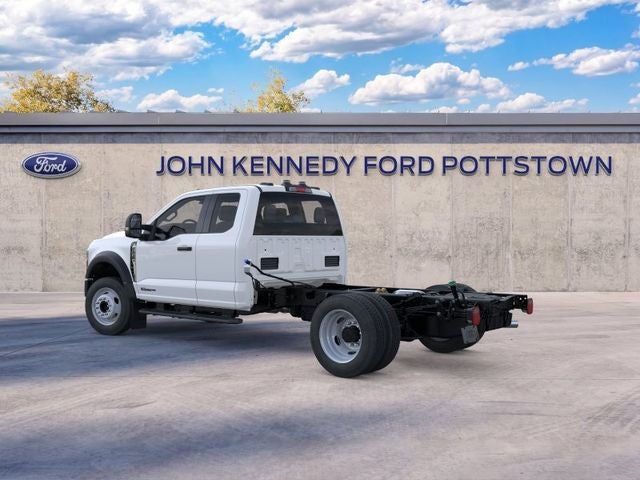 2026 Ford Super Duty F-550 DRW XL 4WD SuperCab 168 WB 60 CA
