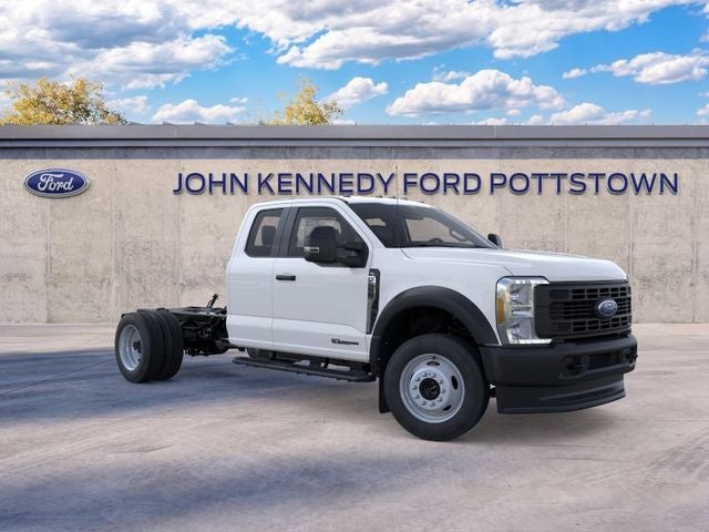 2026 Ford Super Duty F-550 DRW XL 4WD SuperCab 168 WB 60 CA