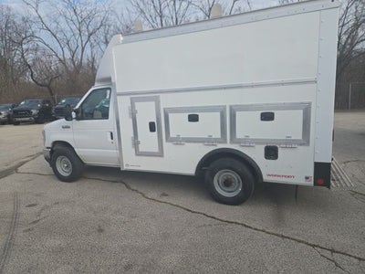 2026 Ford E-Series Cutaway E-350 SRW 138 WB