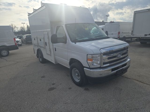 2026 Ford E-Series Cutaway E-350 SRW 138 WB