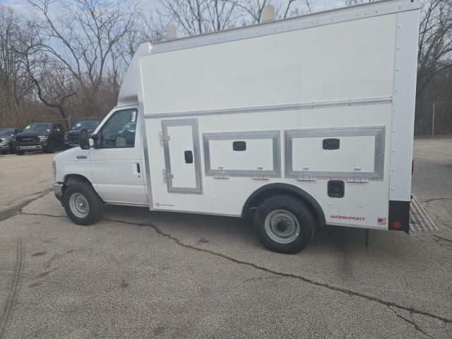 2026 Ford E-Series Cutaway E-350 SRW 138 WB