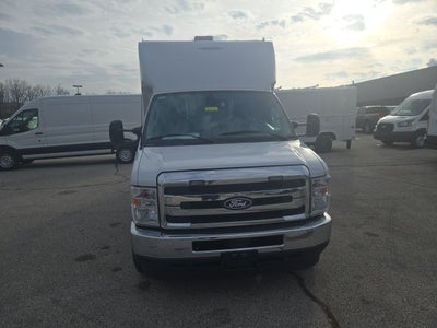 2026 Ford E-Series Cutaway E-350 SRW 138 WB