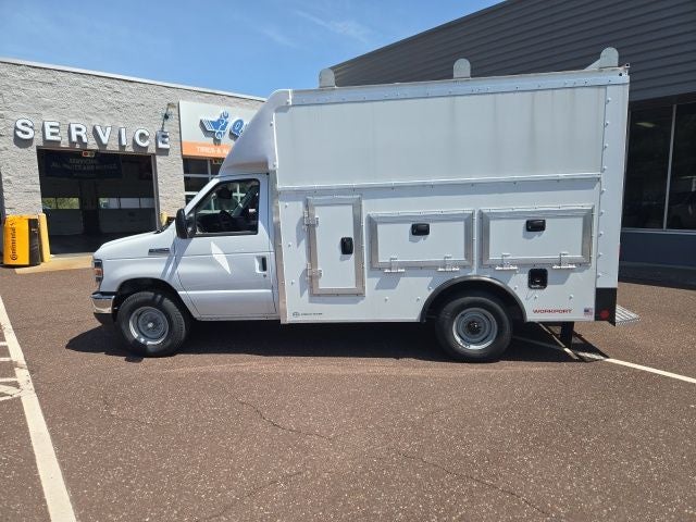 2026 Ford E-Series Cutaway E-350 SRW 138 WB