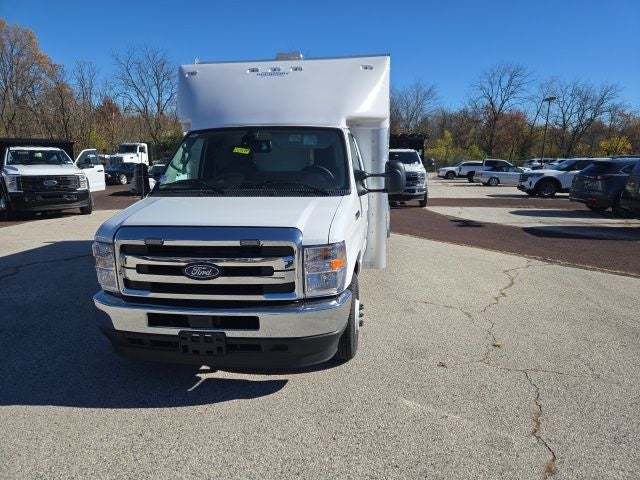 2026 Ford E-Series Cutaway E-350 SRW 158 WB
