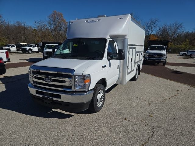 2026 Ford E-Series Cutaway E-350 SRW 158 WB