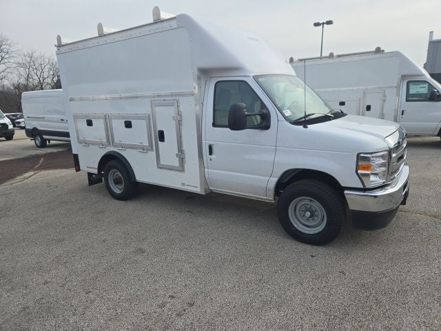 2026 Ford E-Series Cutaway E-350 SRW 138 WB
