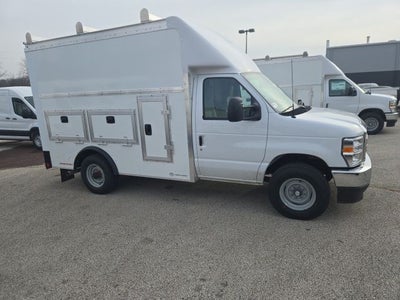 2026 Ford E-Series Cutaway E-350 SRW 138 WB