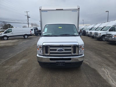 2025 Ford E-Series Cutaway E-450 DRW 176 WB