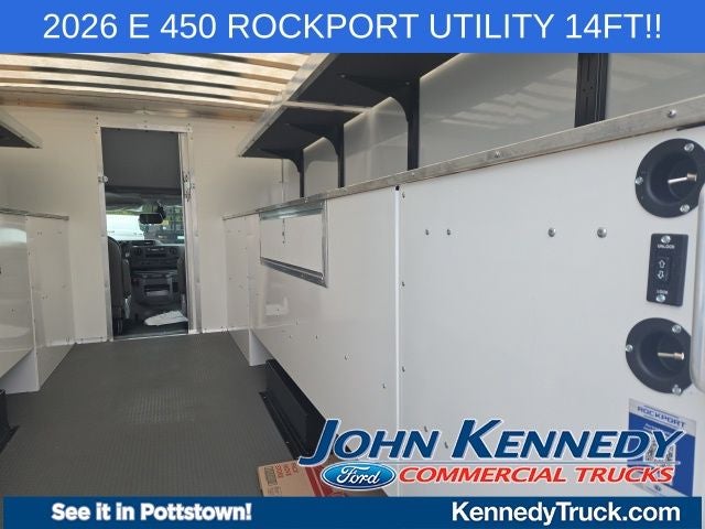 2026 Ford E-Series Cutaway E-450 DRW 158 WB