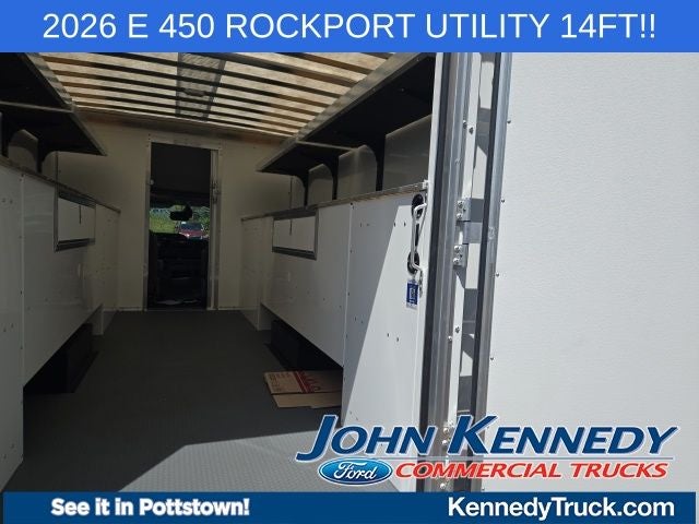 2026 Ford E-Series Cutaway E-450 DRW 158 WB