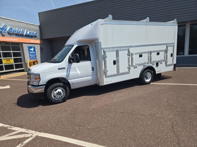 2026 Ford E-Series Cutaway E-450 DRW 158 WB