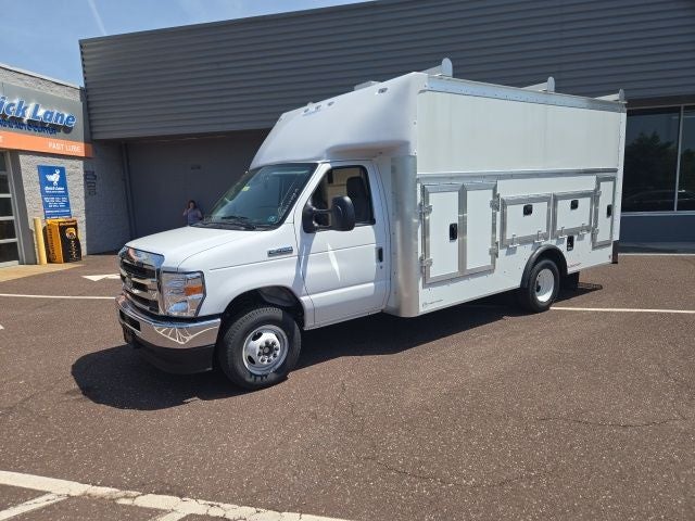 2026 Ford E-Series Cutaway E-450 DRW 158 WB
